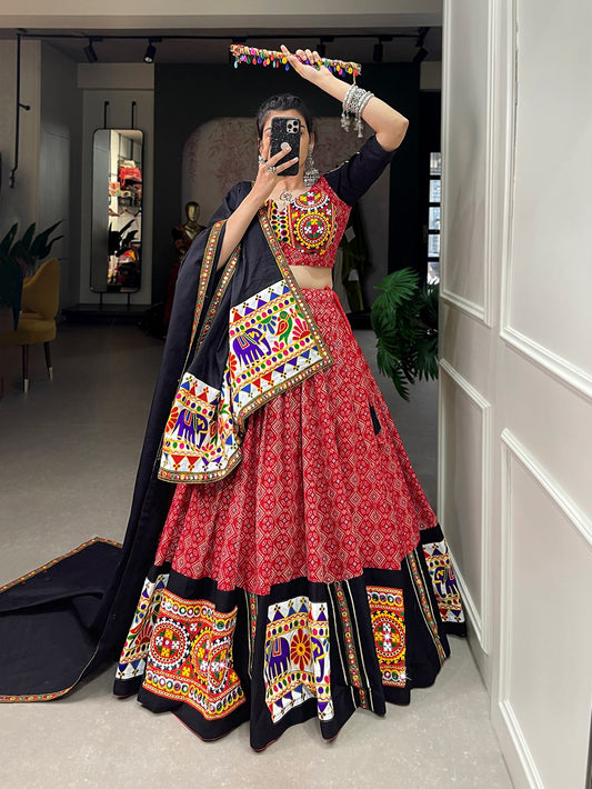 RD DEAL Beautiful garba choli embellishes with gamthi work and mirror work